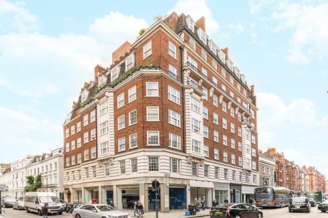 2 bedroom flat for sale in Brompton Road, Knightsbridge, London, SW3, SW3