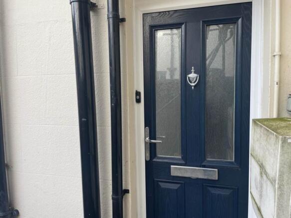 Flat door exterior O