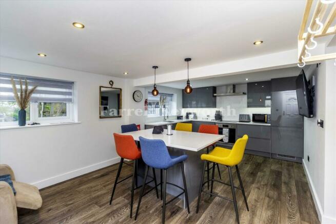 Kitchen dining room