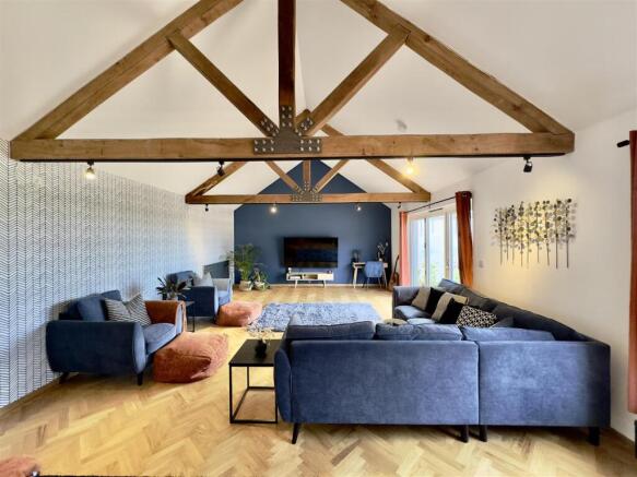 LIVING ROOM.jpeg
