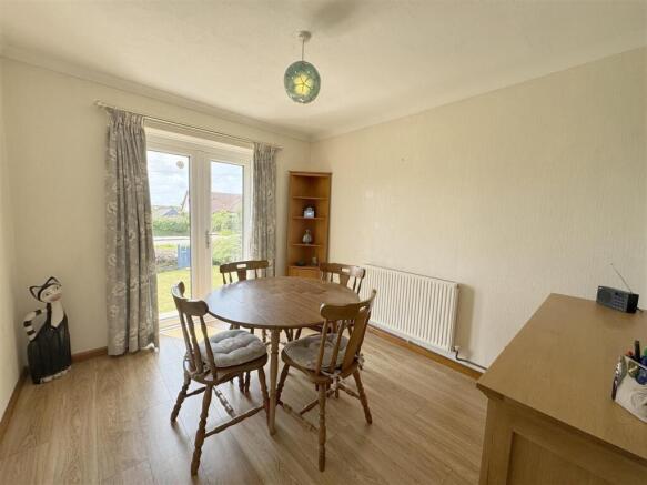 Dining Room/Bedroom 3