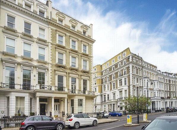 4 bedroom flat for sale in Collingham Road, London, SW5, SW5