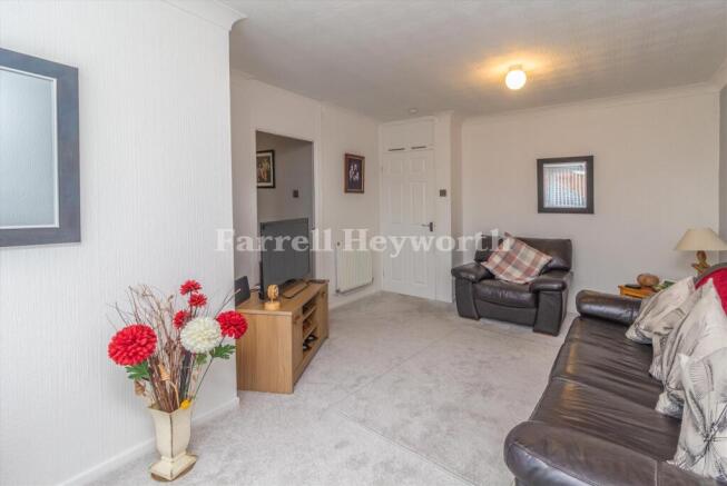 Lounge image 2