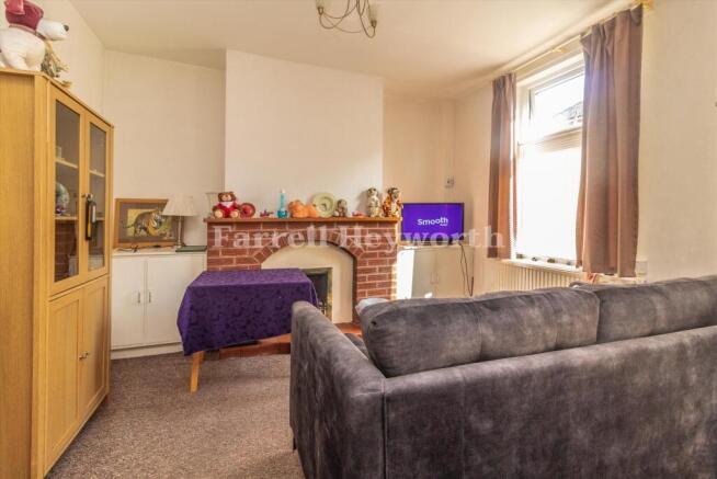 Lounge image 3