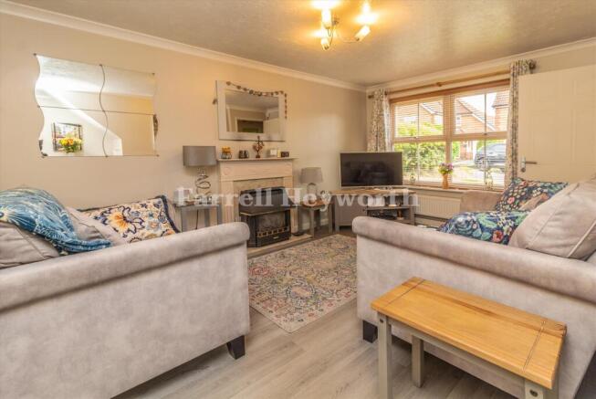Lounge image 2