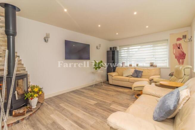Lounge image 3