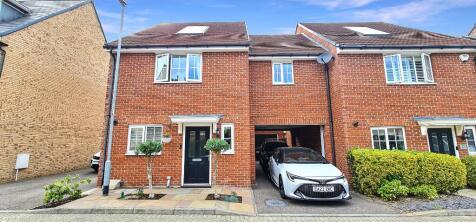 Off London Road, Rayleigh, Essex, SS6