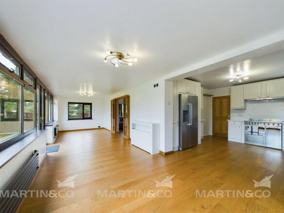 CAM02406G0-PR0300...