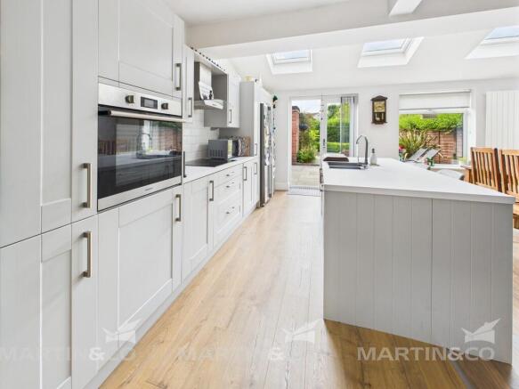 CAM02406G0-PR0484...