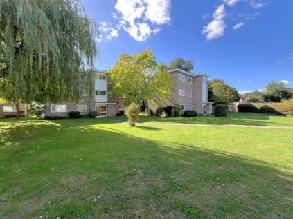 St. Johns Court, Central Warwick