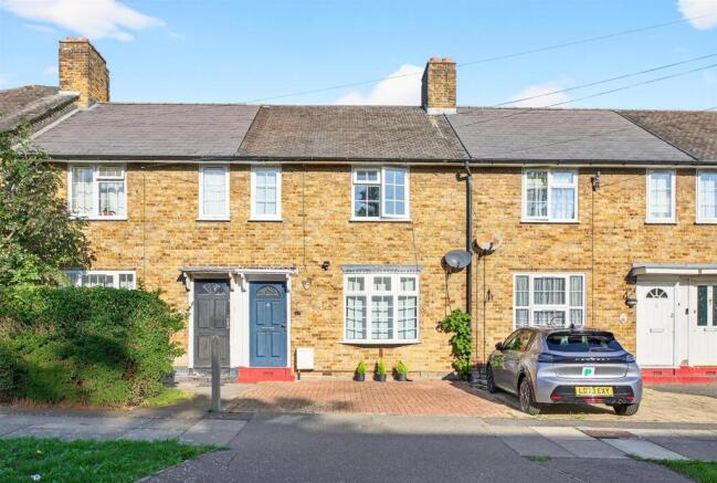 02  To Let 2 Bedroom House Blanchland Road SM4 www