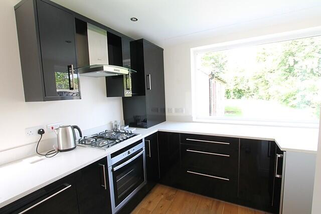 Kitchen (Main)