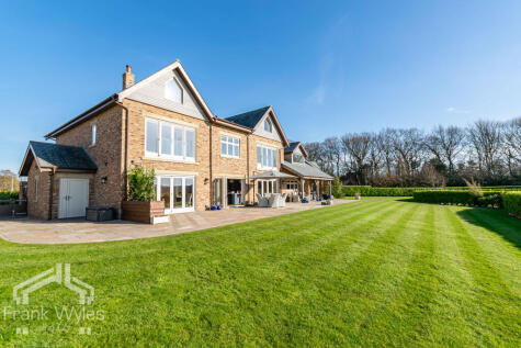 Stainton, Ballam Oaks, Ballam Road, Lytham