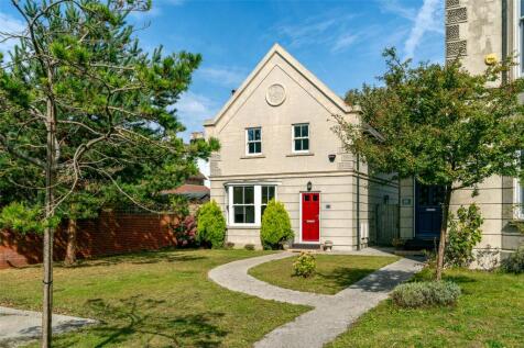 Brighton Road, Worthing, West Sussex, BN11