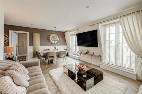 Marine Parade, Worthing, West Sussex, BN11