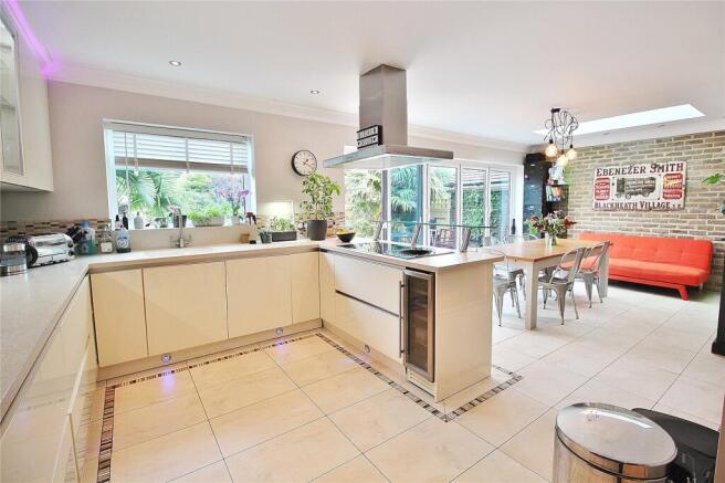 Kitchen/Dining/Fam