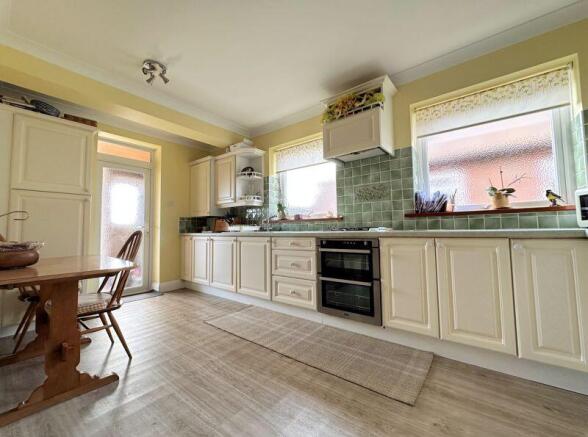 Kitchen/Breakfast Room