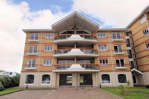 Lock Approach, Port Solent
