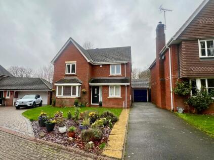 Ashton Close, Daventry, NN11 9YW