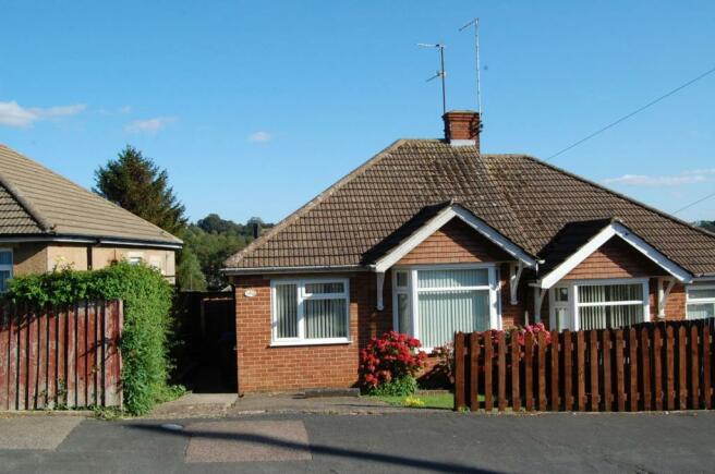 2 Bedroom Semi Detached Bungalow For Sale In Inlands Rise Daventry