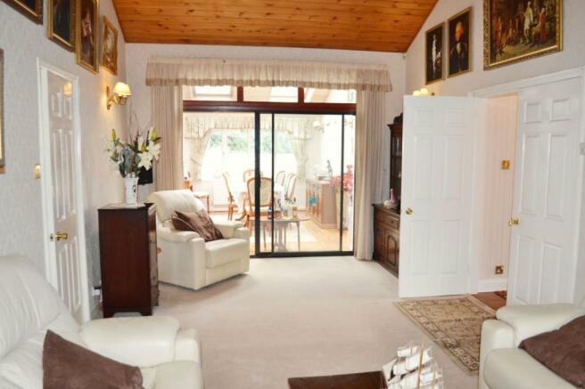 3 Bedroom Detached Bungalow For Sale In Barn Owl Close East