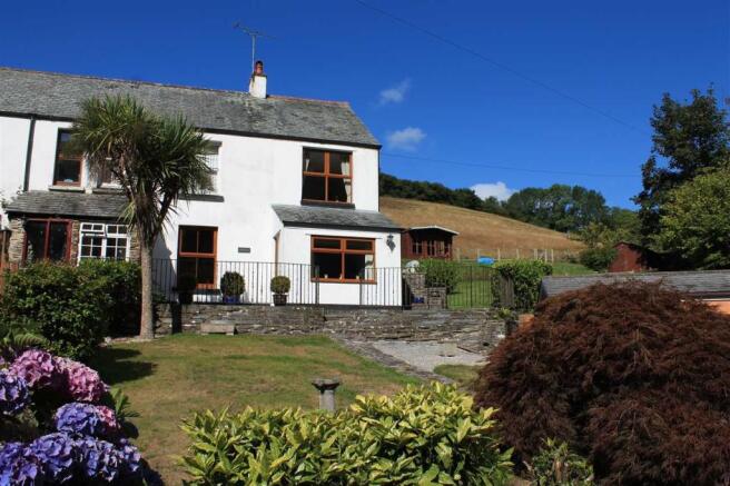 4 bedroom house for sale in Millendreath, Looe, PL13