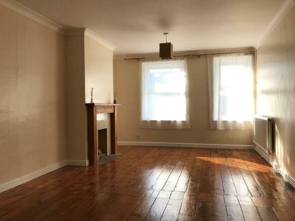 OPEN PLAN SITTING AND DINING ROOM