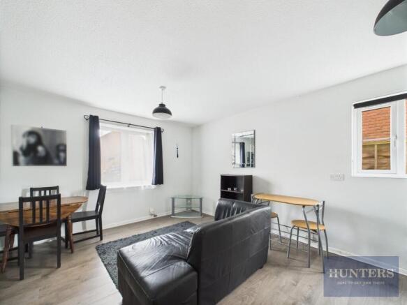 Kitchen / Living Area