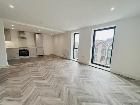 Live In Dining Kitchen