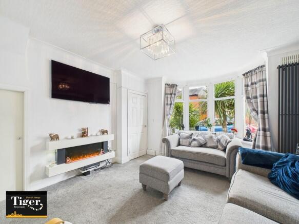 CAM02176G0-PR0553...