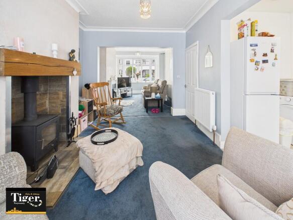 CAM02176G0-PR0627...