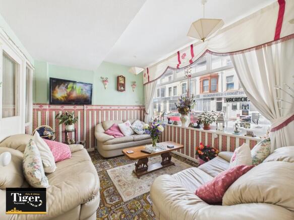 CAM03440G0-PR0383...