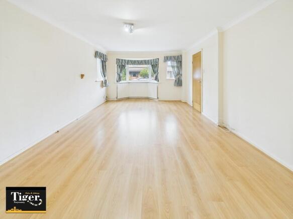 CAM02176G0-PR0683...