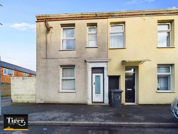 CAM02176G0-PR0461...