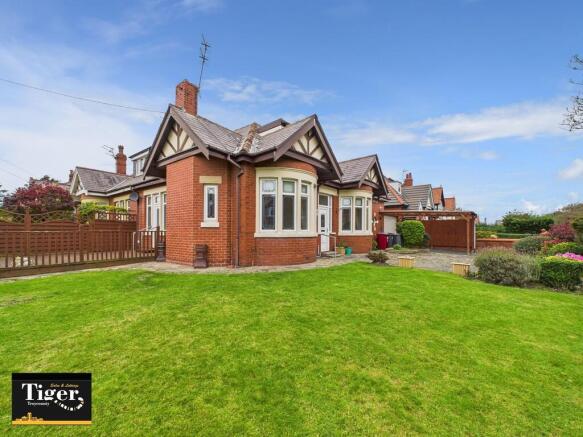 CAM02176G0-PR0727...