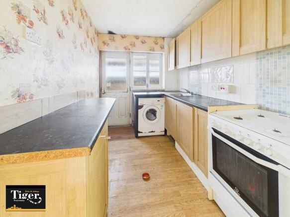 CAM02176G0-PR0767...