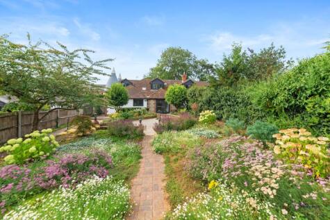 Sutton Road, Langley, ME17