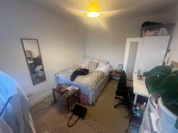 Bed 3.jpg