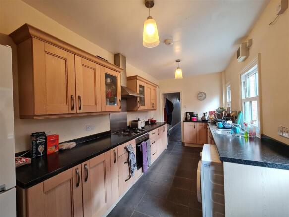 7 Albany Rd Kitchen .jpeg