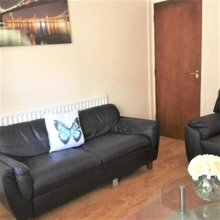Lounge 2.jpg