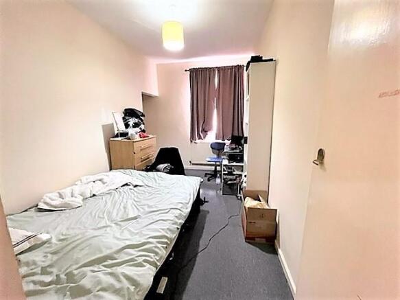 Bedroom 1.jpg