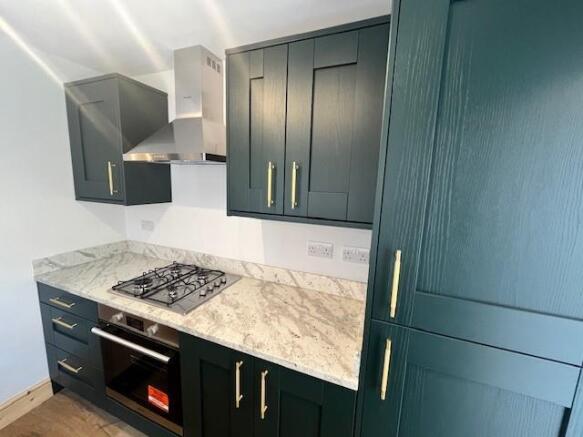 Kitchen 2.jpg