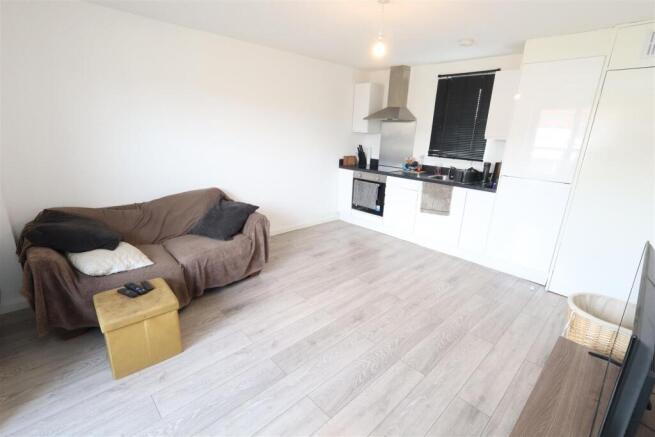 Living/Kitchen area