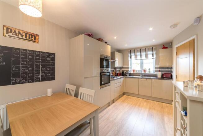 Dining/Kitchen