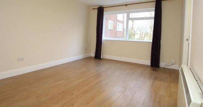 31 Aston Lounge 3 .jpg