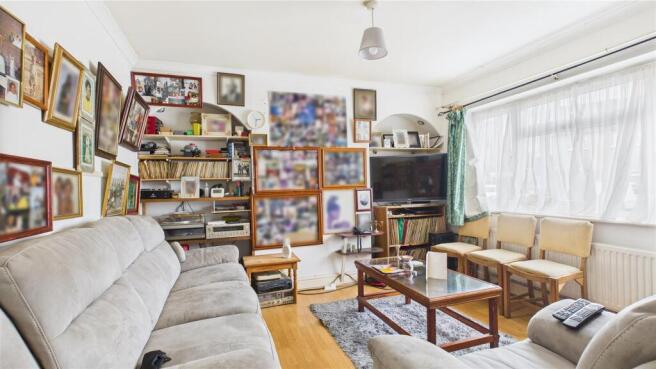 CAM05136G0-PR0068-STILL002.jpg