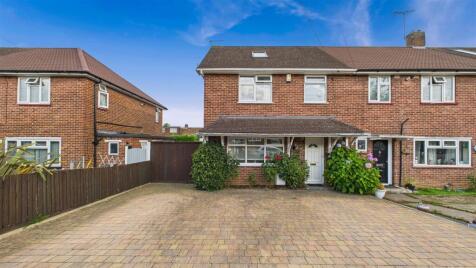 Tudor Avenue, Cheshunt