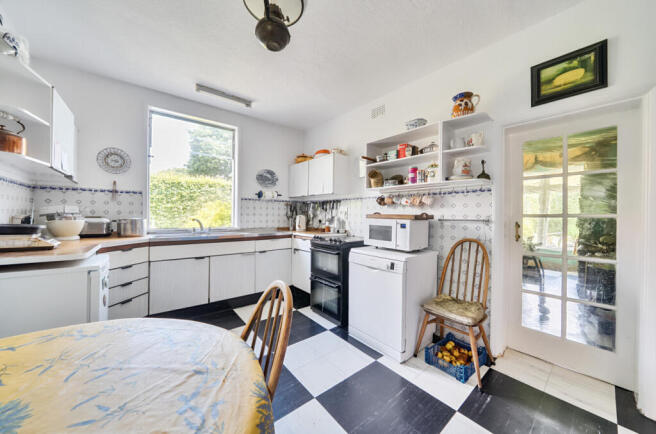 1295708-23-6839c9...