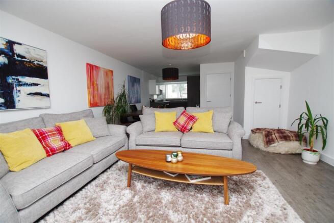 Living/Dining Area