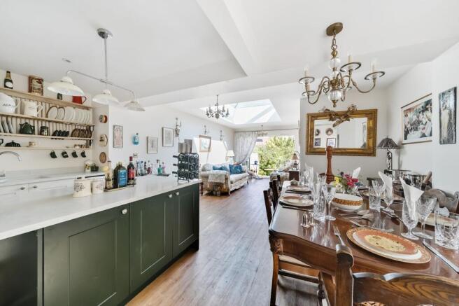 Kitchen / Dining / Family
